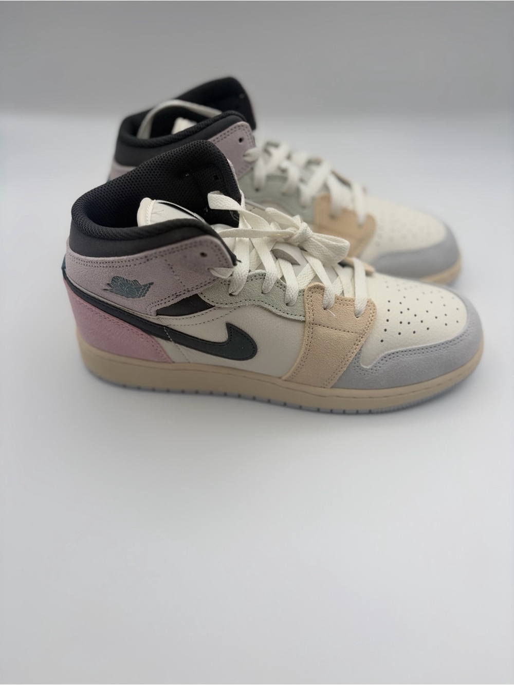 Jordan Kids Size 7 Mid-Top Sneakers in Cream, Pink, Gray, Black